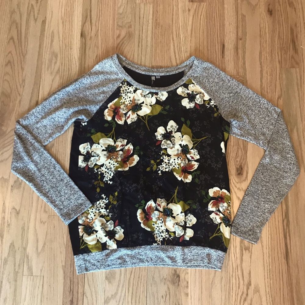 Lightweight sweater